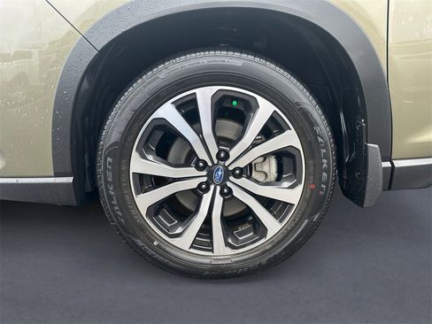 Certified 2023 Subaru Forester Limited image 9