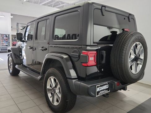 Used 2019 Jeep Wrangler Unlimited Sahara image 5