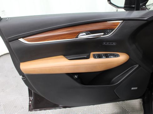 Used 2020 Cadillac XT5 Premium Luxury FWD image 6