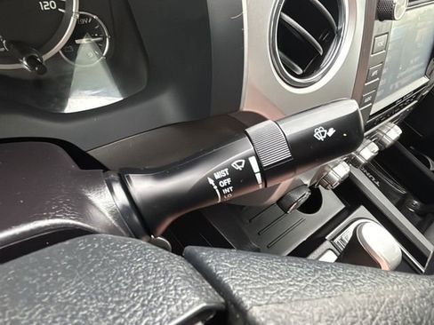 Used 2017 Toyota Tundra SR5 AWD/4WD image 22