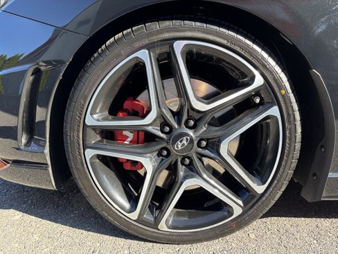 Used 2022 Hyundai Veloster N FWD image 11