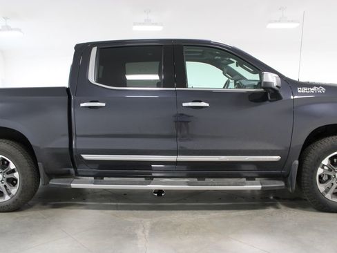 Used 2023 Chevrolet Silverado 1500 High Country w/ Technology Package AWD/4WD image 13