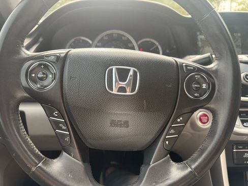 Used 2015 Honda Accord Touring image 15