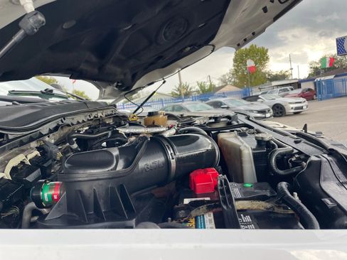 Used 2017 Ford F550 2WD Regular Cab Super Duty image 15