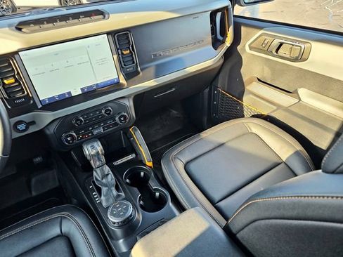 Used 2021 Ford Bronco Badlands image 33