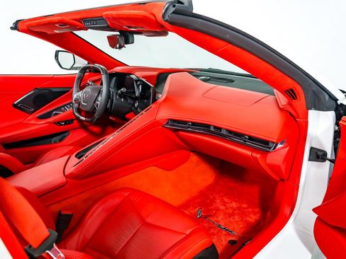 Used 2025 Chevrolet Corvette Z06 w/ Stealth Interior Trim Package RWD image 38
