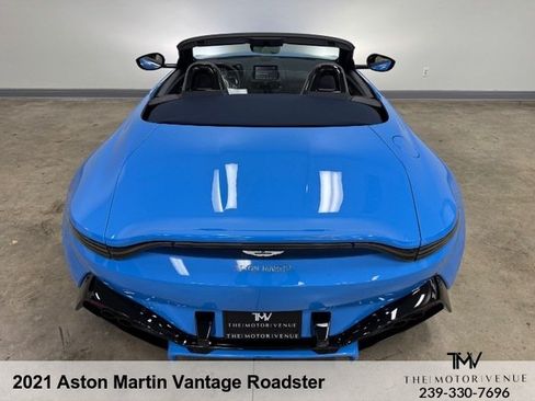 Used 2021 Aston Martin V8 Vantage Roadster RWD image 11