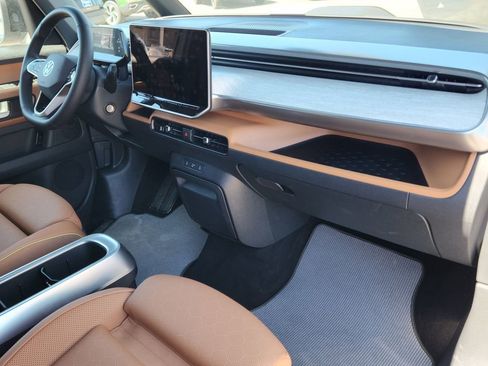 New 2025 Volkswagen ID. Buzz Pro S image 18