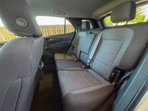 Used 2024 Chevrolet Equinox LT FWD image 22