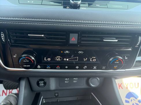 Used 2025 Nissan Rogue SL w/ Tech Package AWD/4WD image 23