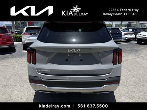 Used 2026 Kia Sorento EX w/ EX Premium Package FWD image 4