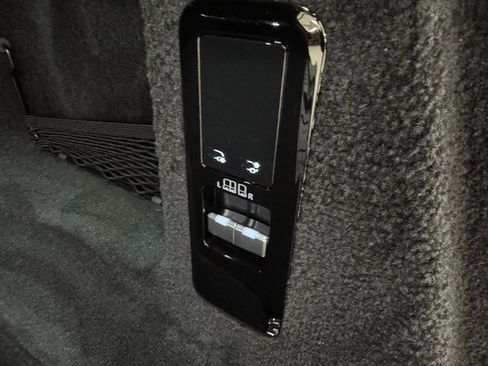 Used 2024 Land Rover Range Rover Sport Dynamic SE image 31