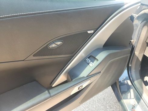 Used 2019 Chevrolet Corvette Stingray Coupe w/ 1LT RWD image 11