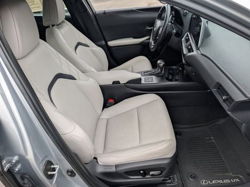 Used 2023 Lexus UX 250h F Sport image 8