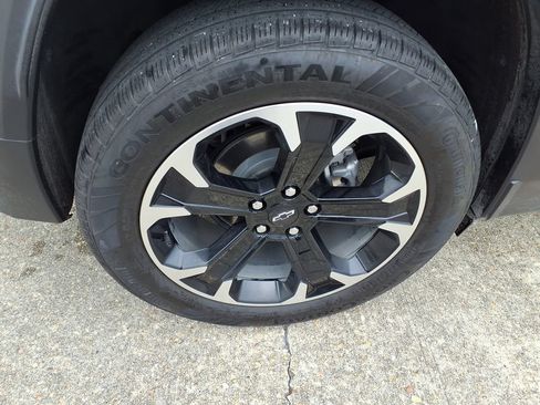 Used 2025 Chevrolet Equinox LT FWD image 6