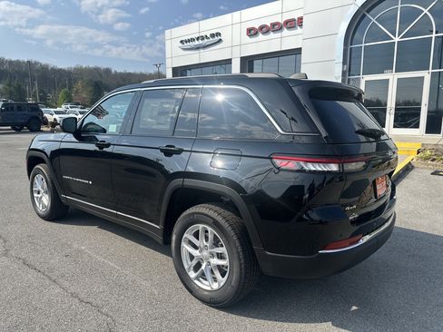 New 2026 Jeep Grand Cherokee Laredo X AWD/4WD image 9