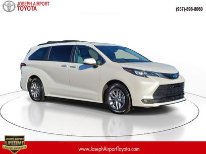 Used 2025 Toyota Sienna XLE w/ XLE Plus Package