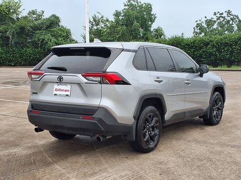 Used 2023 Toyota RAV4 LE AWD/4WD image 10