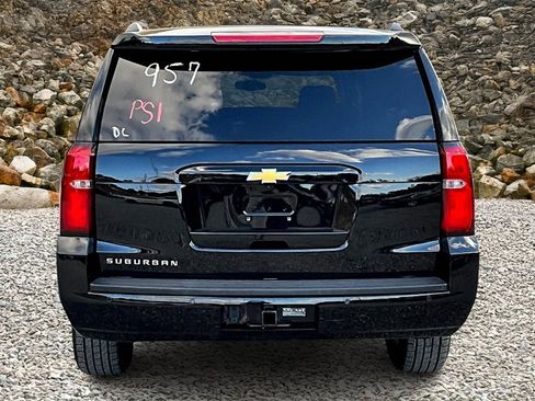 Used 2020 Chevrolet Suburban LS image 4