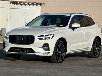 Used 2022 Volvo XC60 B6 Inscription w/ Advanced Package