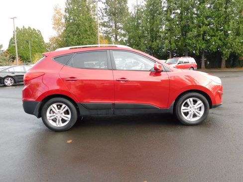 Used 2011 Hyundai Tucson GLS image 18