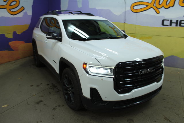 Used 2023 GMC Acadia SLE w/ Infotainment Package AWD/4WD image 2