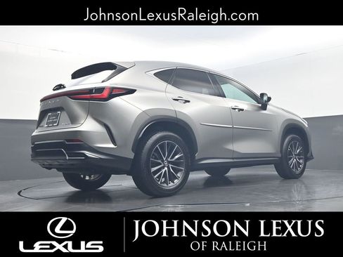 Used 2024 Lexus NX 250 FWD image 19