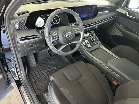 Used 2025 Hyundai Palisade Calligraphy image 14