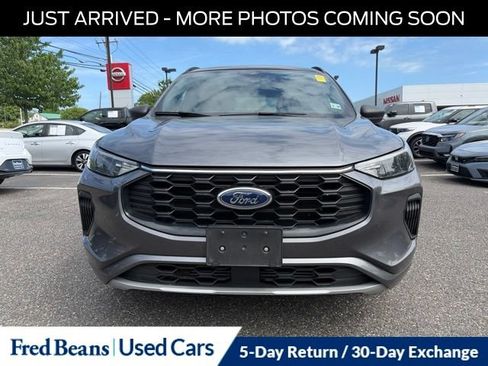 Used 2023 Ford Escape ST-Line w/ Tech Pack #1 AWD/4WD image 2