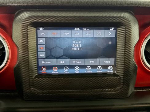 Used 2018 Jeep Wrangler Rubicon image 17