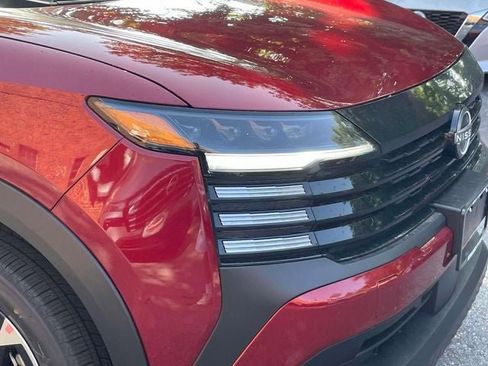 New 2025 Nissan Kicks SV w/ SV Premium Package image 9