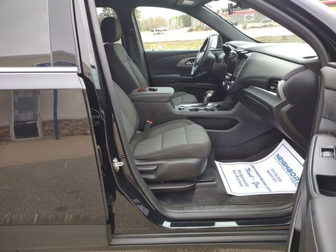 Used 2023 Chevrolet Traverse LT AWD/4WD image 34