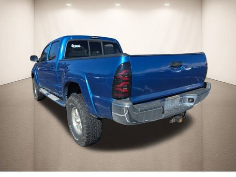 Used 2005 Toyota Tacoma PreRunner image 7