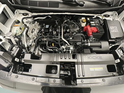 Used 2025 Nissan Kicks SR w/ Illumination Package AWD/4WD image 18