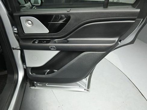 Used 2020 Lincoln Aviator Reserve w/ Equipment Group 201A image 30