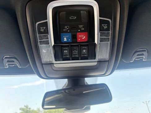 Used 2022 RAM 2500 Laramie AWD/4WD image 22