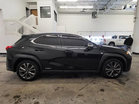 Used 2020 Lexus UX 250h F Sport image 3