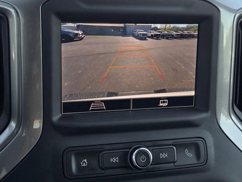 Used 2025 Chevrolet Silverado 2500 Custom w/ Custom Value Package image 21