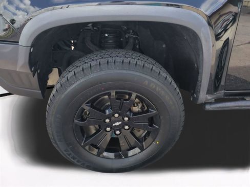 Used 2019 Chevrolet Colorado ZR2 w/ ZR2 Midnight Special Edition image 11