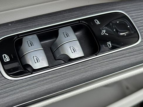 Certified 2023 Mercedes-Benz EQS 580 4MATIC SUV image 13