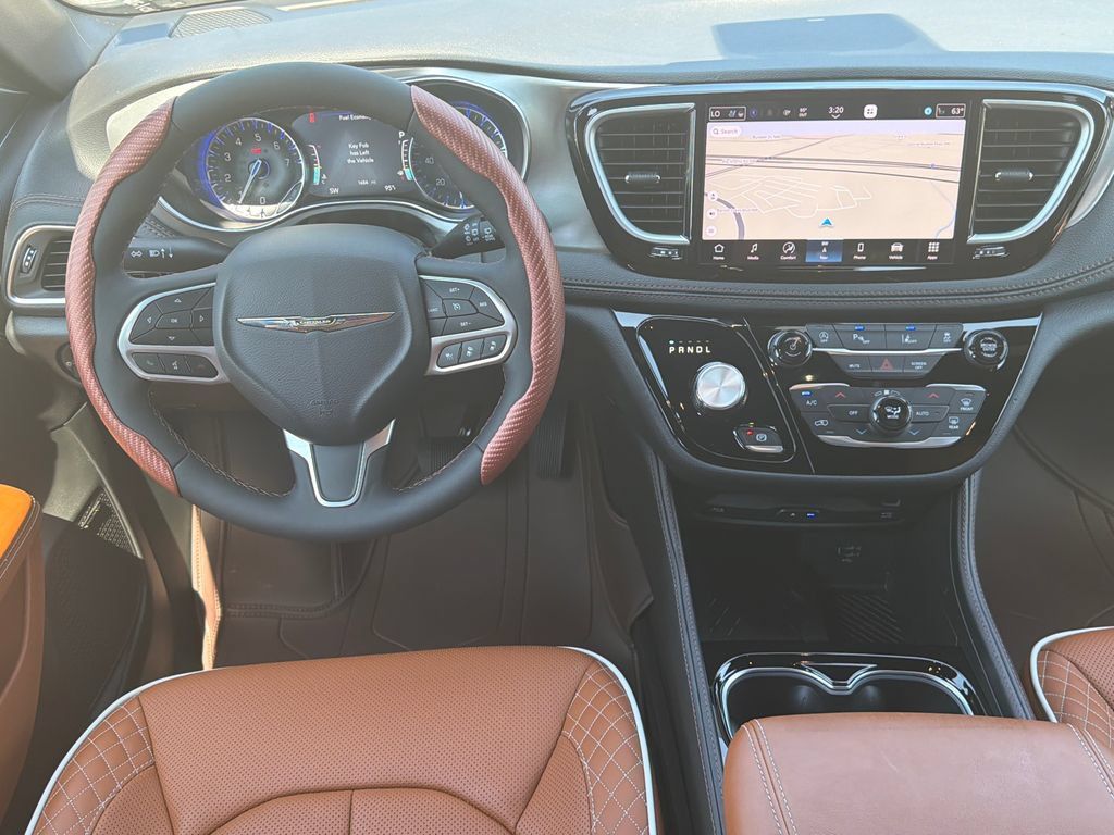 Used 2026 Chrysler Pacifica Pinnacle FWD image 25