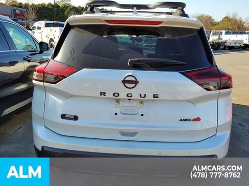 Used 2025 Nissan Rogue SV image 22