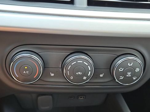 New 2026 Chevrolet Trax LS w/ LS Convenience Package FWD image 47
