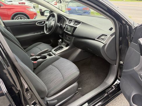 Used 2019 Nissan Sentra SV w/ Special Edition Package FWD image 13
