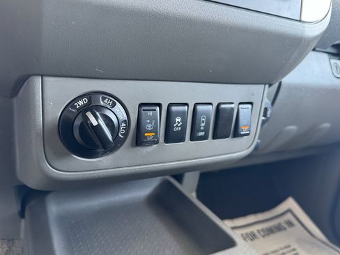 Used 2018 Nissan Frontier SV w/ Value Truck Package image 19