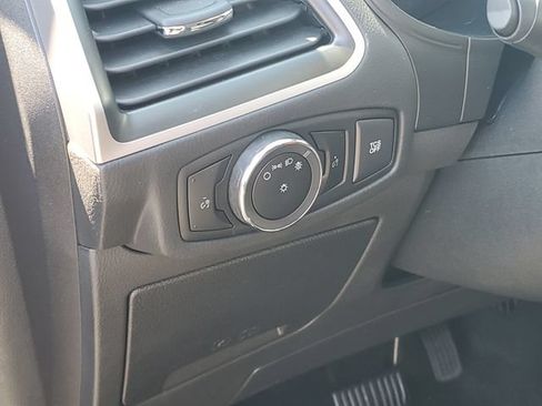 Used 2023 Ford Edge SEL AWD/4WD image 11