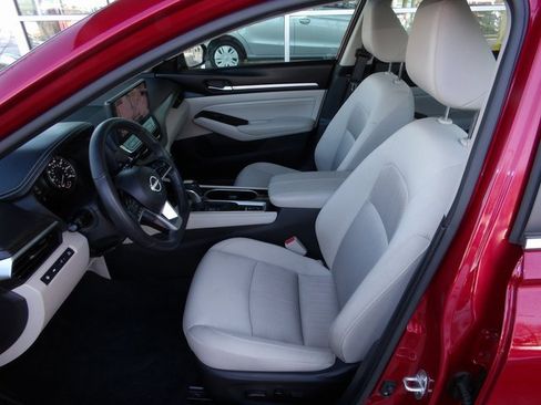 Certified 2023 Nissan Altima 2.5 SV w/ SV Premium Package image 19