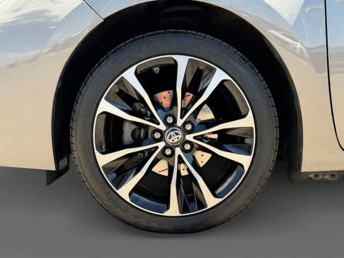 Used 2019 Toyota Corolla XSE FWD image 9