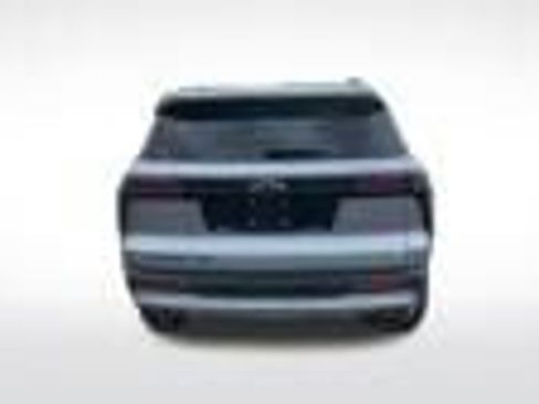 Used 2025 Chevrolet Traverse Z71 w/ Driver Confidence Package image 4