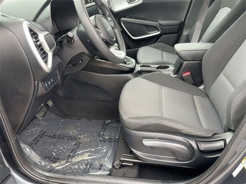 Used 2024 Kia Soul LX w/ Option Group 015 image 12